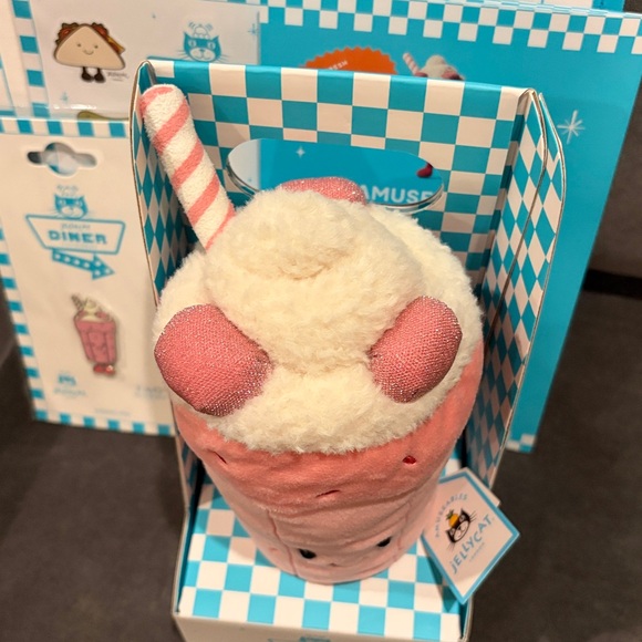 🩷 JELLYCAT Bubbeca Milkshake- NYC FAO SCHWARZ EXCLUSIVE!! - Picture 11 of 13